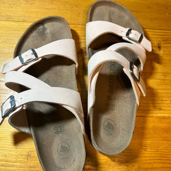 Birkenstock Shoes - Pink Birkenstocks size 40 women (like a 9.5)